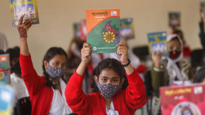 জ্বরমুক্ত শিক্ষাক্রম বাস্তবায়নে দরকার যোগ্যতাসম্পন্ন শিক্ষক